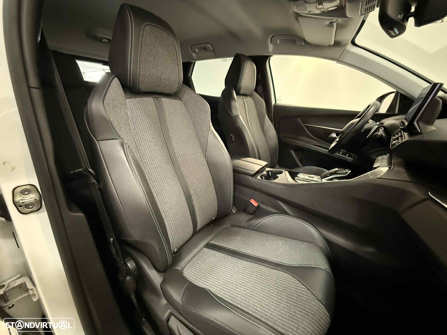 Peugeot 3008 1.6 Hybrid Allure e-EAT8 - 13