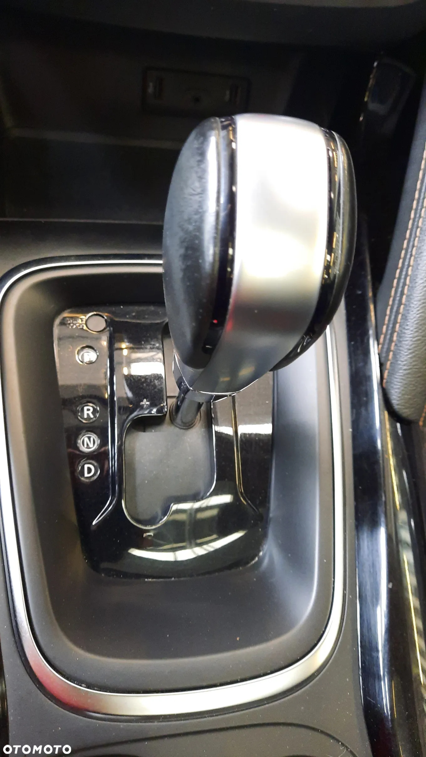 Renault Kadjar 1.3 TCe FAP Black Edition EDC - 25