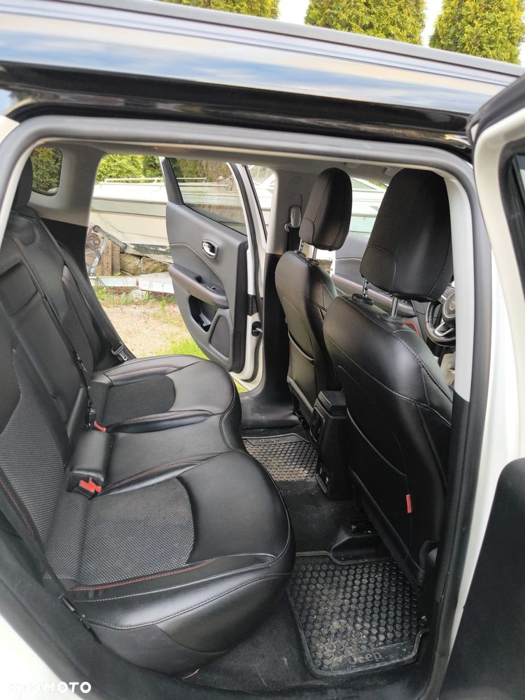 Jeep Compass - 18