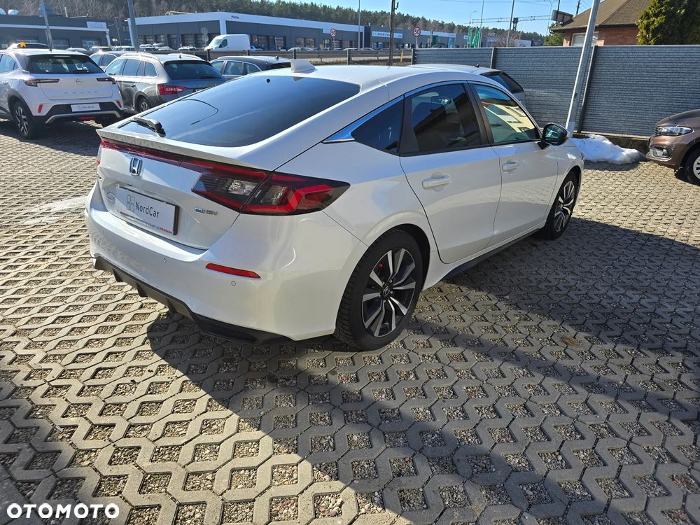 Honda Civic 2.0 i-MMD Elegance CVT - 7