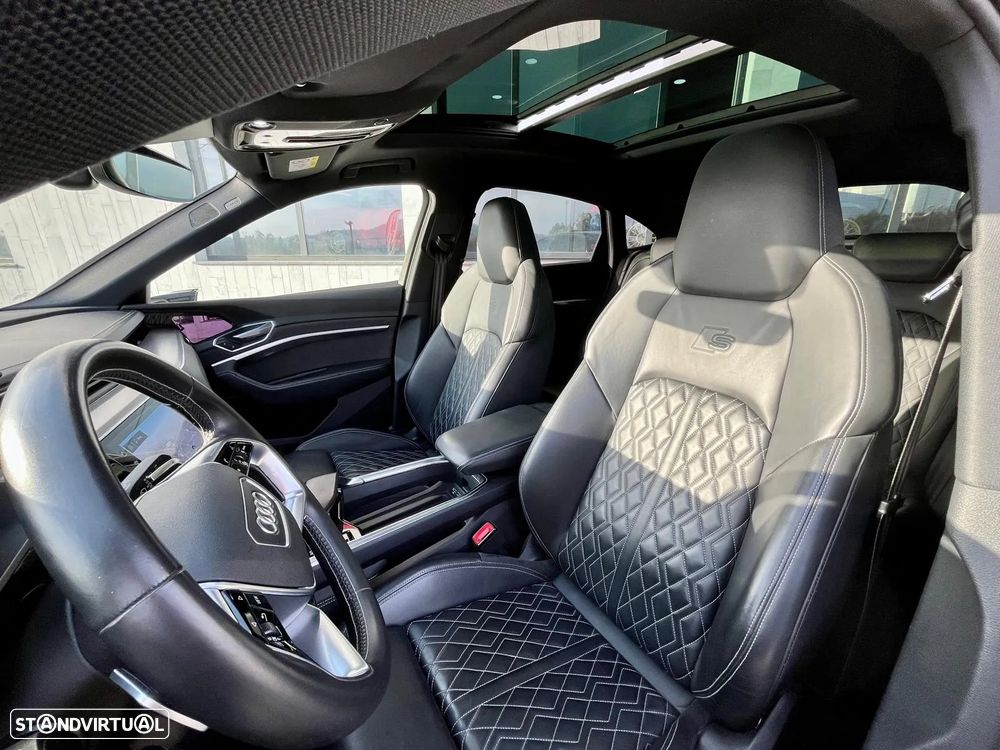 Audi e-tron 55 quattro S line - 12