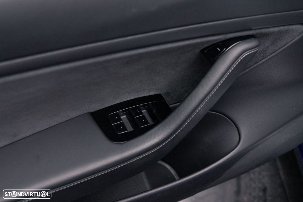 Tesla Model 3 Standard RWD Plus - 32