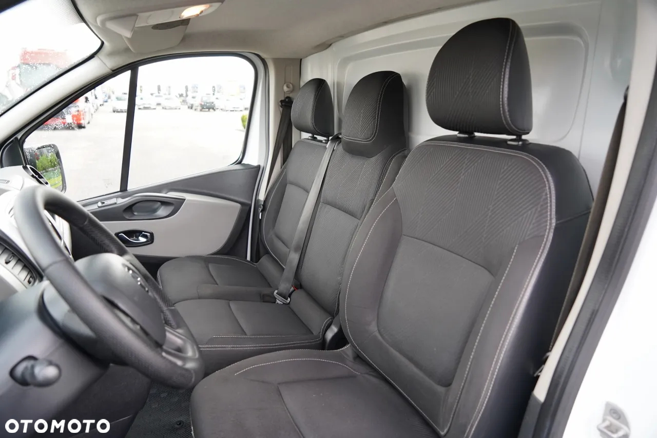 Renault TRAFIC / BLASZAK / ZABUDOWA WARSZTATOWA / MANUAL / SPROWADZONY / PO KONTRAKCIE SERWISOWYM - 24