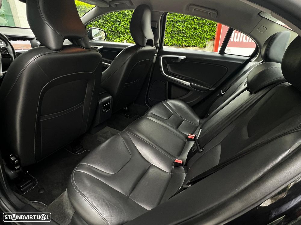 Volvo S60 2.0 D3 Summum - 14