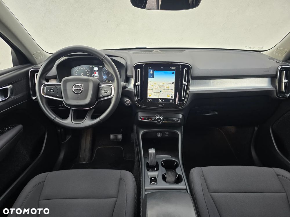 Volvo XC 40 T3 Momentum - 14