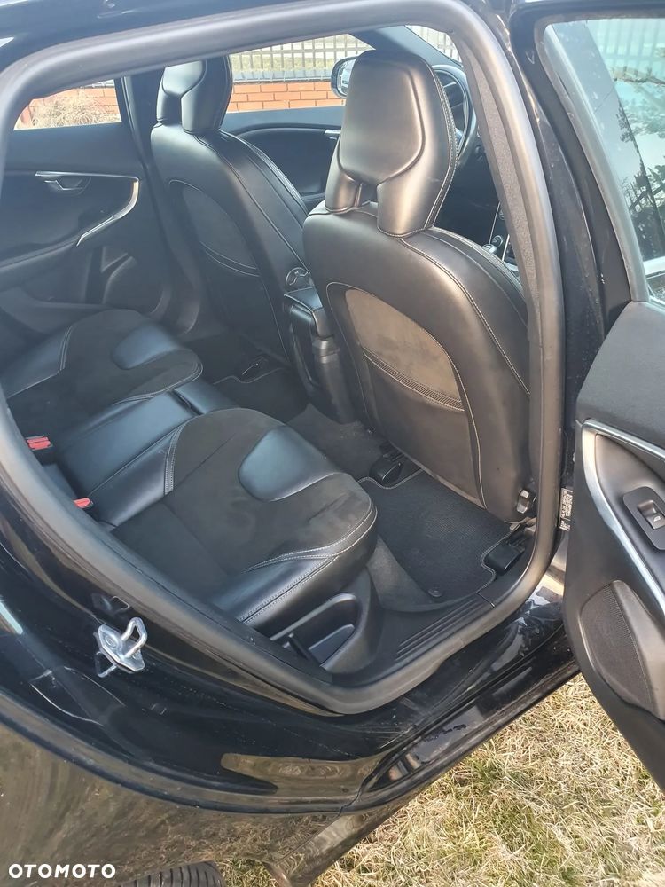 Volvo V40 D4 Drive-E R-Design Kinetic - 12