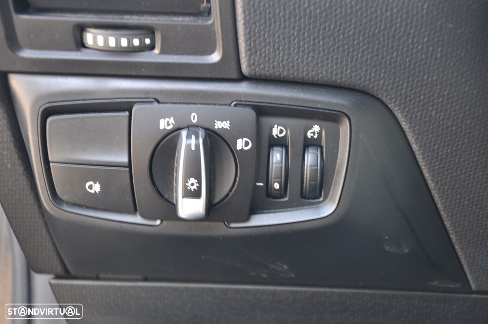 BMW i3 (60 Ah) - 12