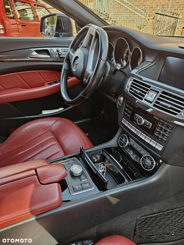 Mercedes-Benz CLS 500 4-Matic BlueEff - 21