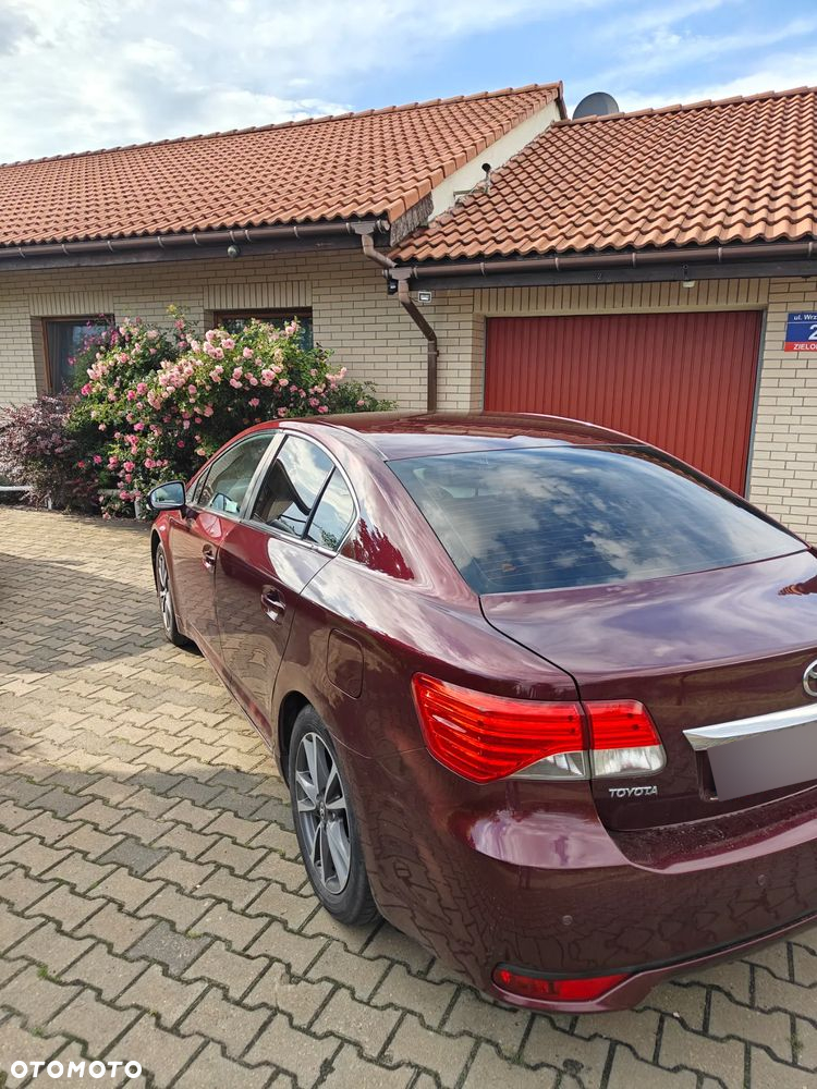 Toyota Avensis 1.8 Premium - 3