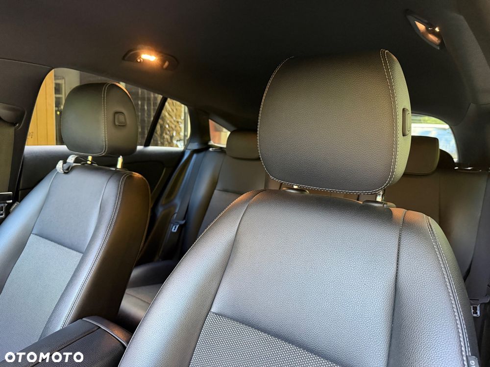 Mercedes-Benz CLA 200 d Edition 1 8G-DCT - 10