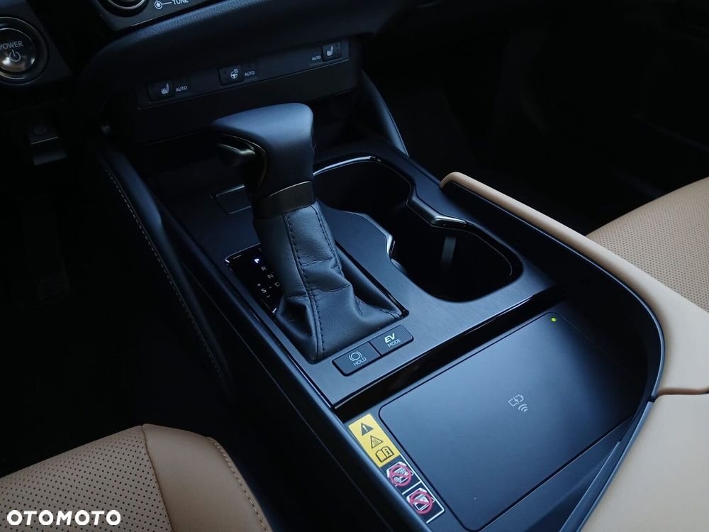 Lexus ES 300h Business Edition - 25