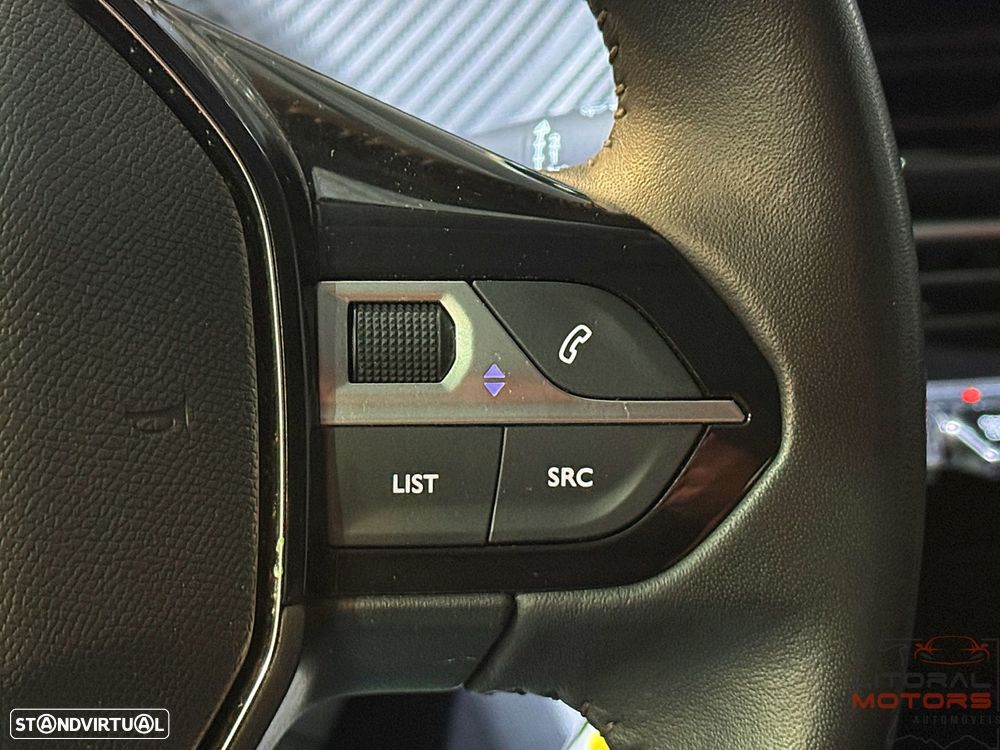 Peugeot 208 1.2 PureTech SE Style - 23
