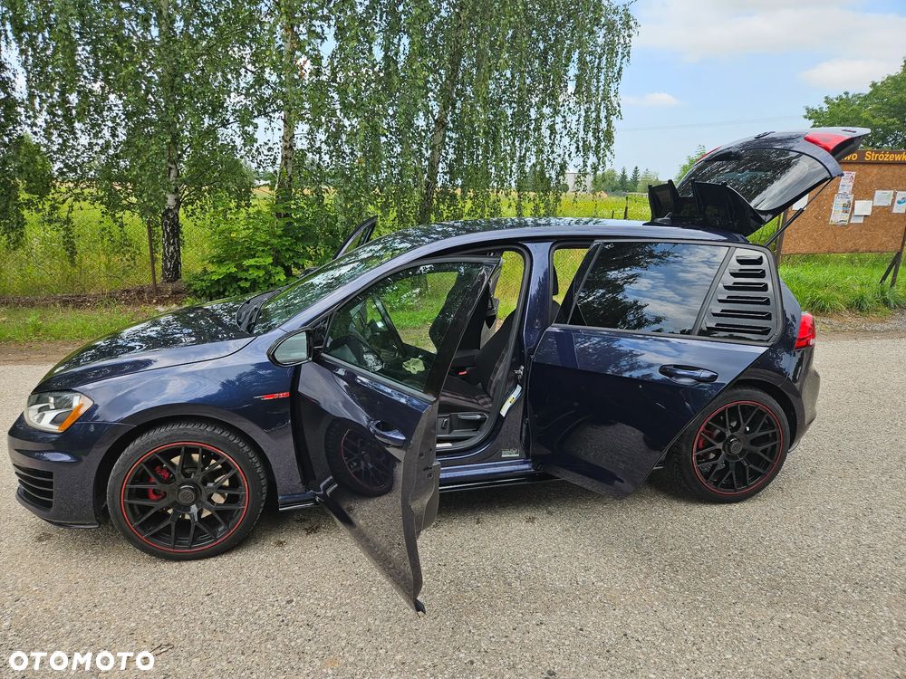 Volkswagen Golf - 9