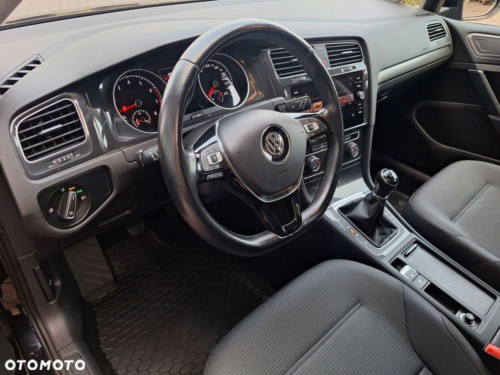 Volkswagen Golf 1.5 TSI BMT Evo Comfortline - 15