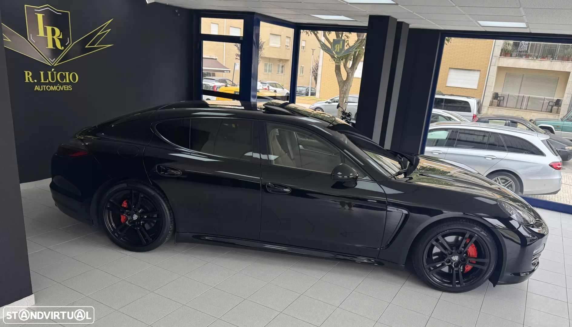 Porsche Panamera Standard - 8