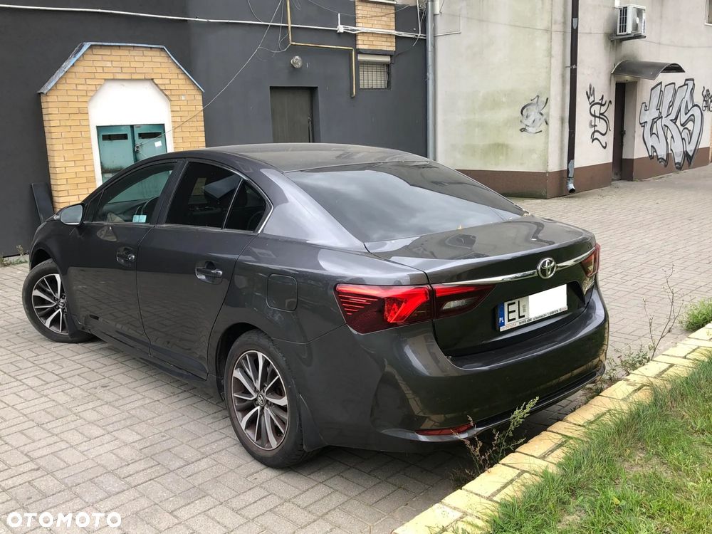 Toyota Avensis 1.8 Premium - 5