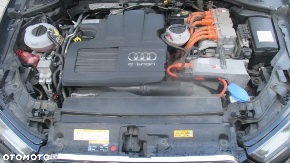 Audi A3 Sportback 1.4 TFSI e-tron S line Sportpaket - 11