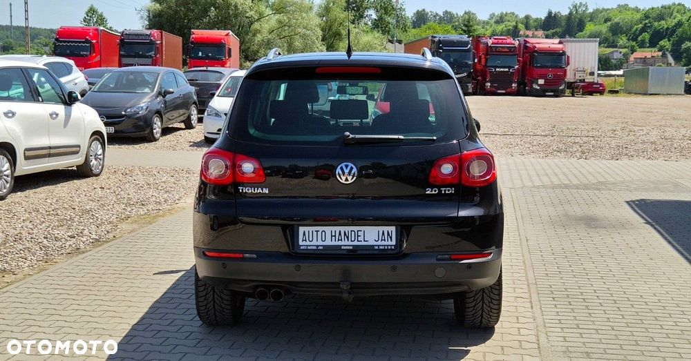 Volkswagen Tiguan - 13