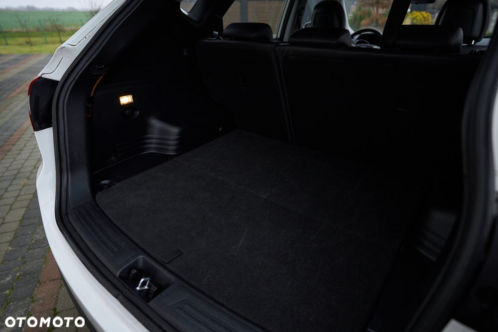 Hyundai ix35 1.6 2WD Fifa World Cup Edition - 29