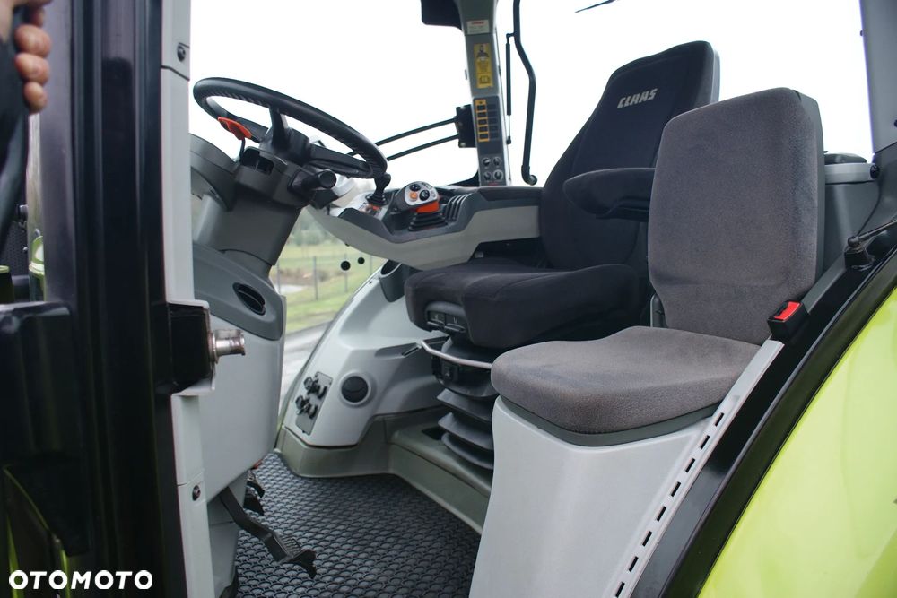 Claas Axion 830 CMATIC - 13