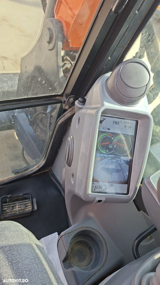 Hitachi ZX85, 2022, 3.339h, CUPLA RAPIDA HIDRAULICA +3 CUPE NOI, senile cauciuc 90%, masa operationala 8,6t, adanc sapare 5m, latime 2,2m, ridica 4,5t, inst picon, LAMA NIVELARE, aer cond, Camera spate, leasing 4 ani, STARE FOARTE BUNA, PROMOTIE 59.900eur+Tv - 20