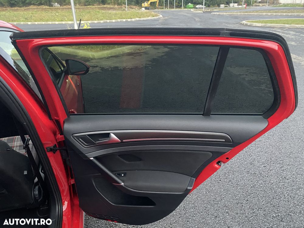 Volkswagen Golf 2.0 TSI GTI - 38