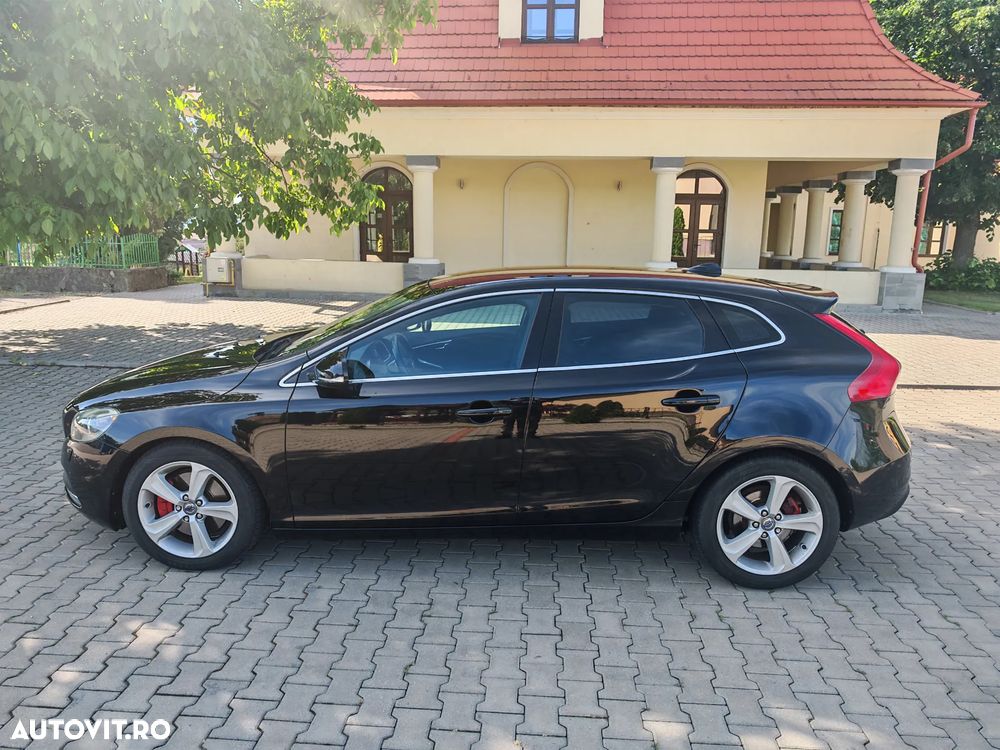 Volvo V40 D4 Momentum - 4