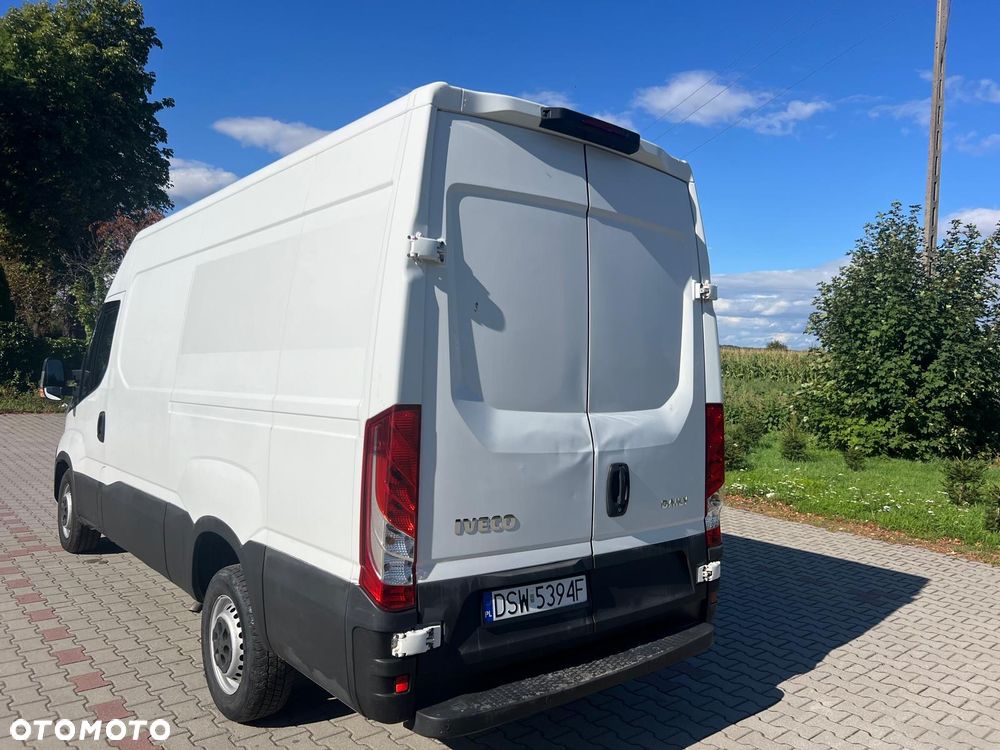 Iveco Daily 35-140 L3H2 - 3