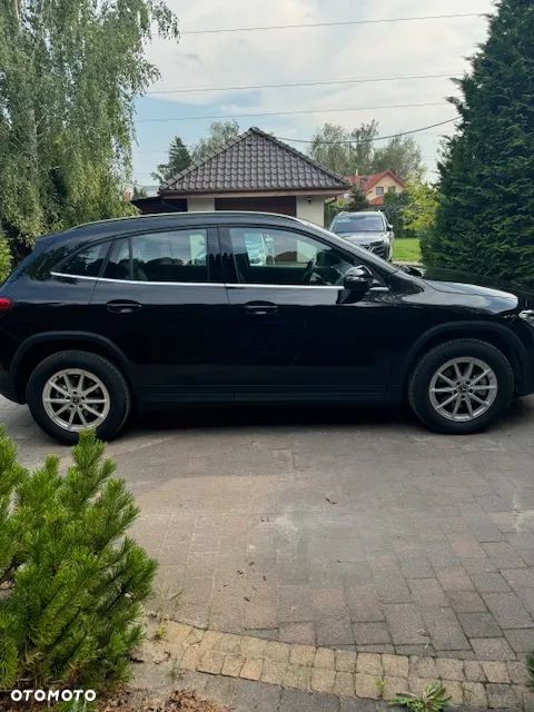 Mercedes-Benz GLA 180 d 8G-DCT - 4