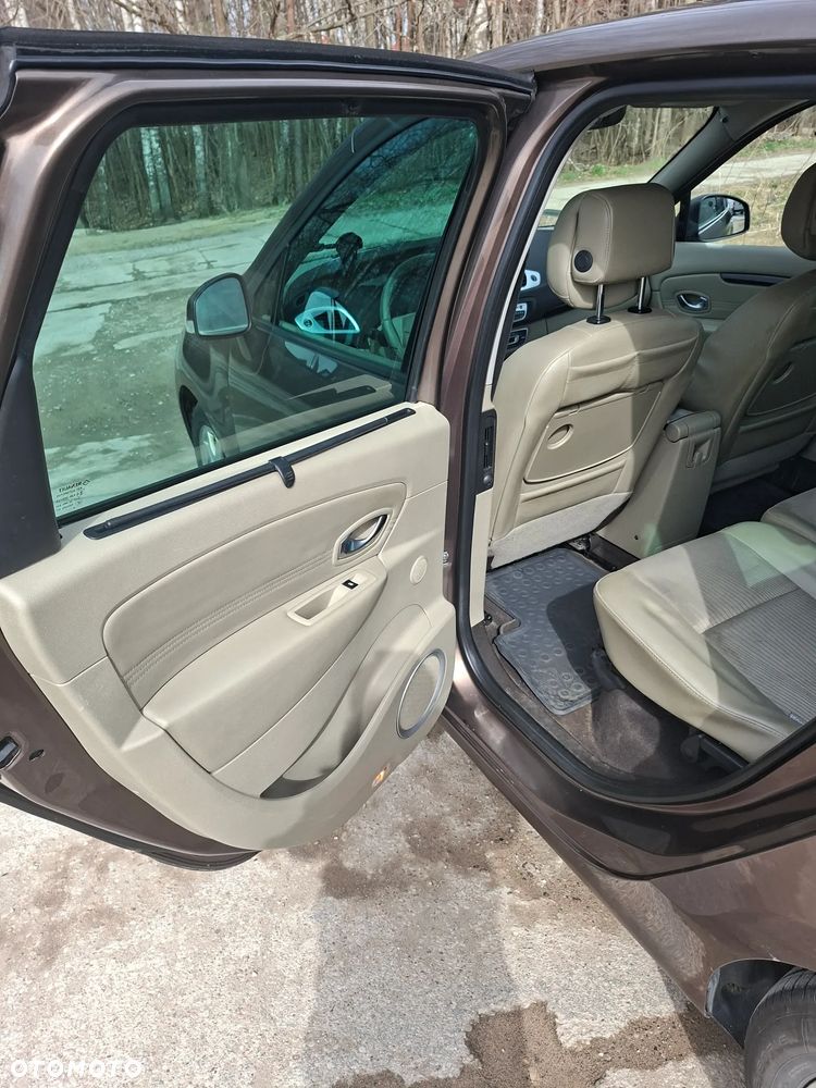 Renault Scenic 1.4 16V TCE Privilege - 12