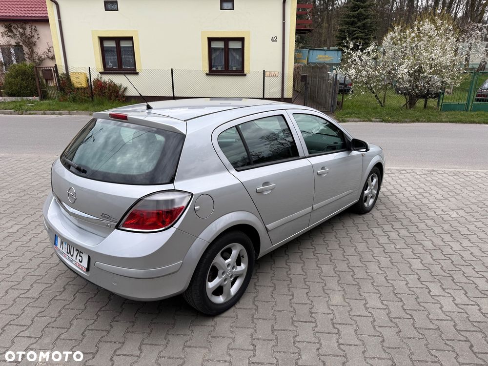 Opel Astra 1.8 Enjoy - 8