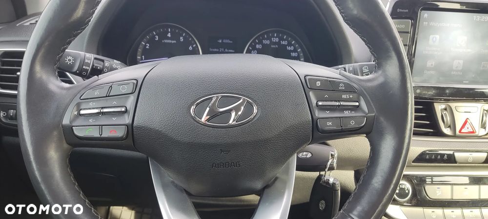 Hyundai i30 1.4 T-GDI Family+ - 13