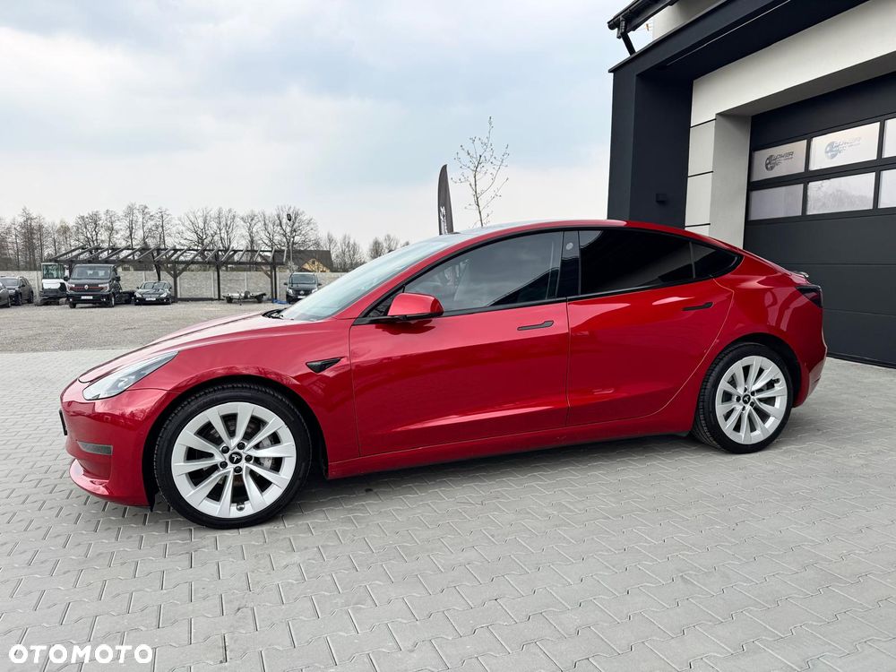 Tesla Model 3 - 4