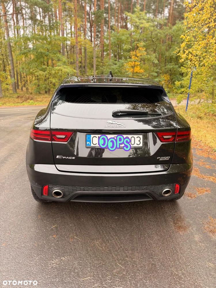 Jaguar E-Pace 2018 photo 4