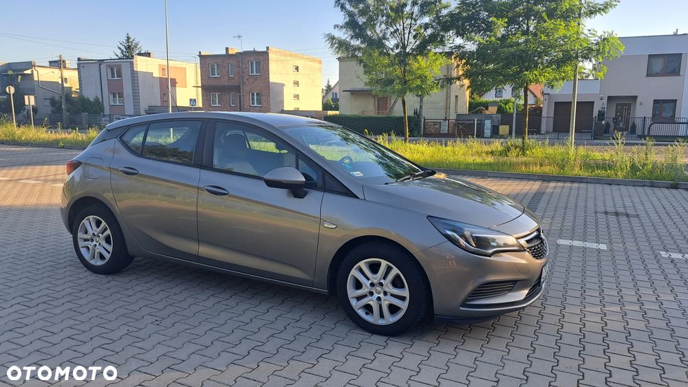 Opel Astra 1.6 CDTI Enjoy S&S - 9