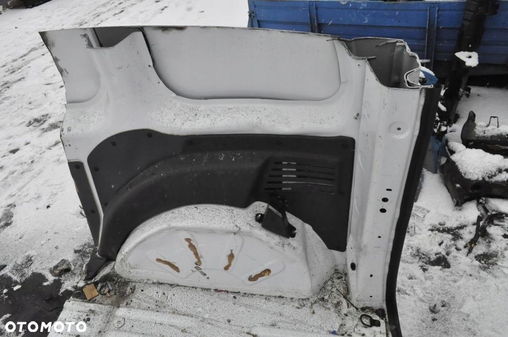 MERCEDES CITAN W415 PAS BŁOTNIK CAŁY TYŁ DUPA - 9