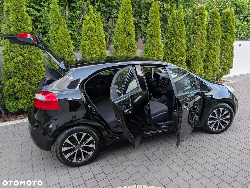 Kia Rio - 10