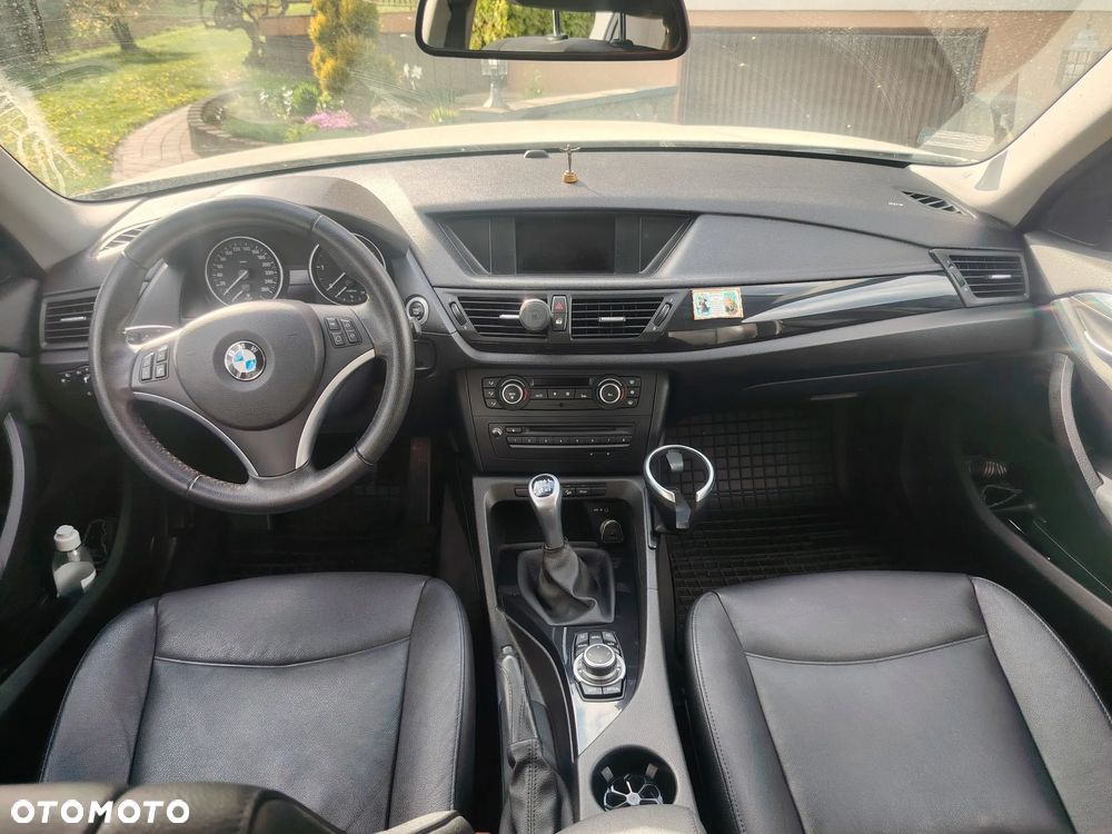 BMW X1 xDrive18d - 8