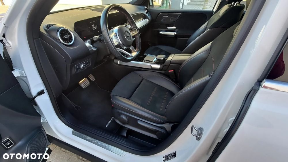 Mercedes-Benz GLB 200 4-Matic AMG Line 8G-DCT - 8