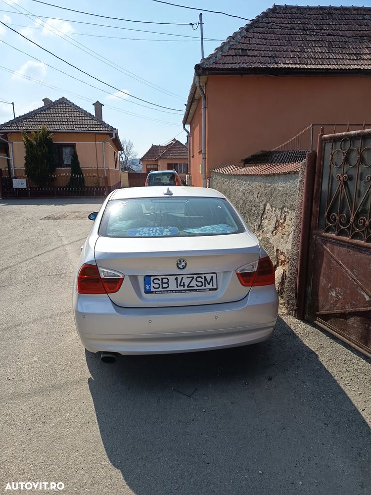 BMW Seria 3 320i - 2