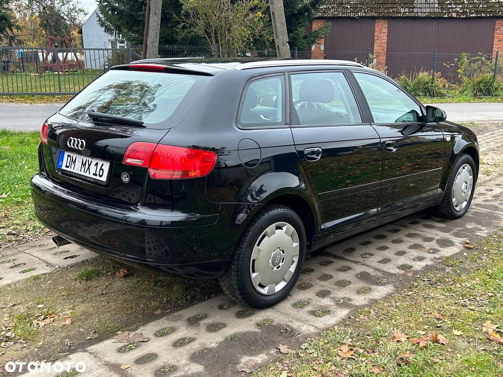 Audi A3 Sportback 1.6 Ambiente - 5