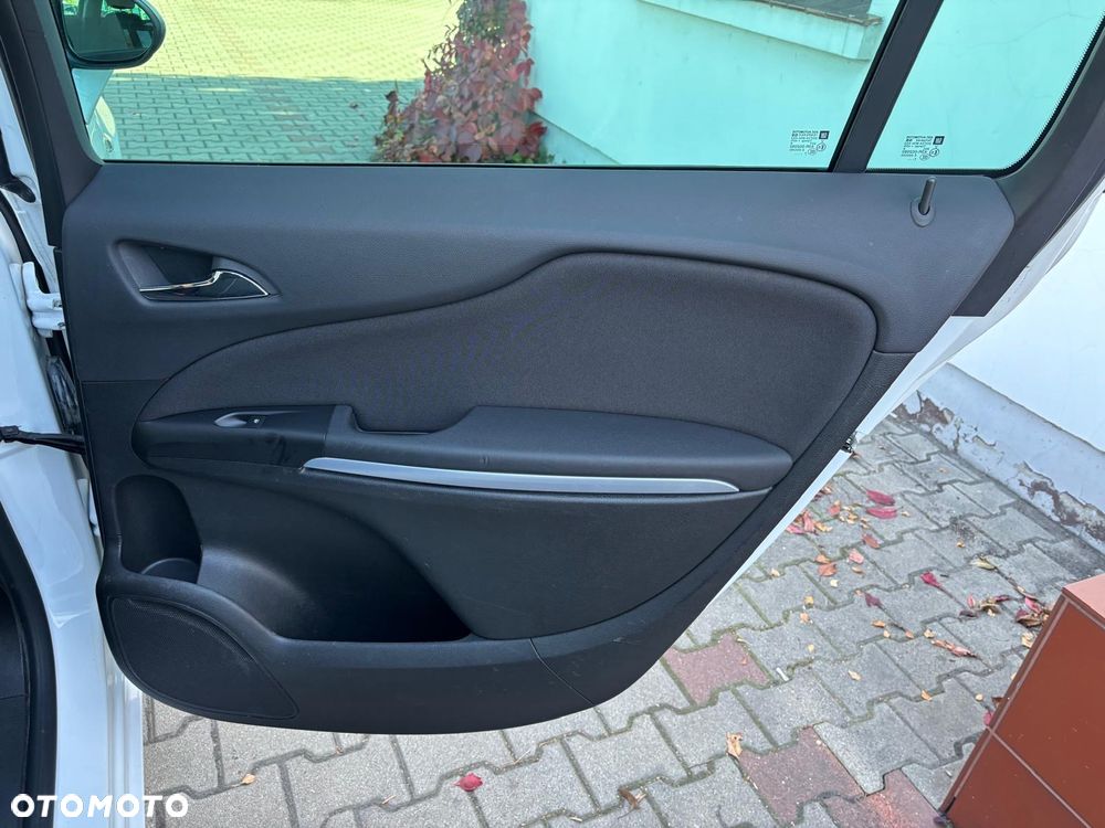 Opel Zafira - 18