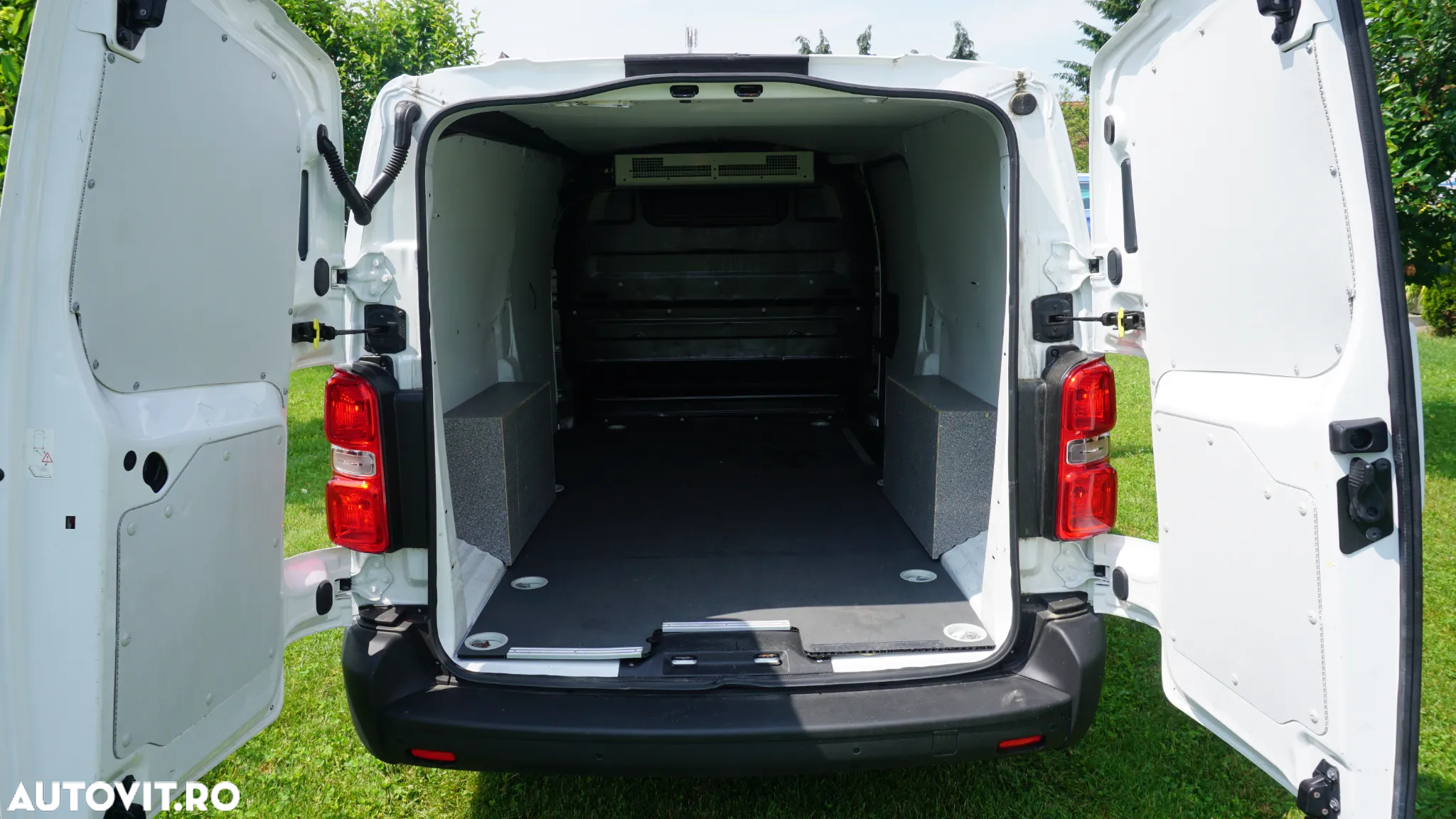 Opel VIVARO - 11