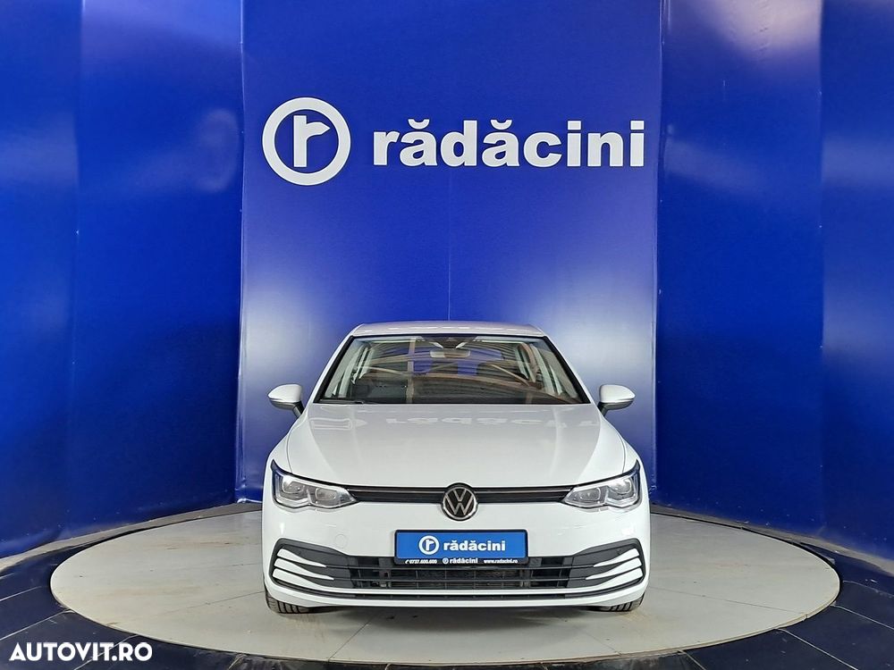 Volkswagen Golf - 8