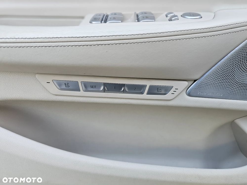 BMW Seria 7 750Li xDrive Edition Exclusive - 7