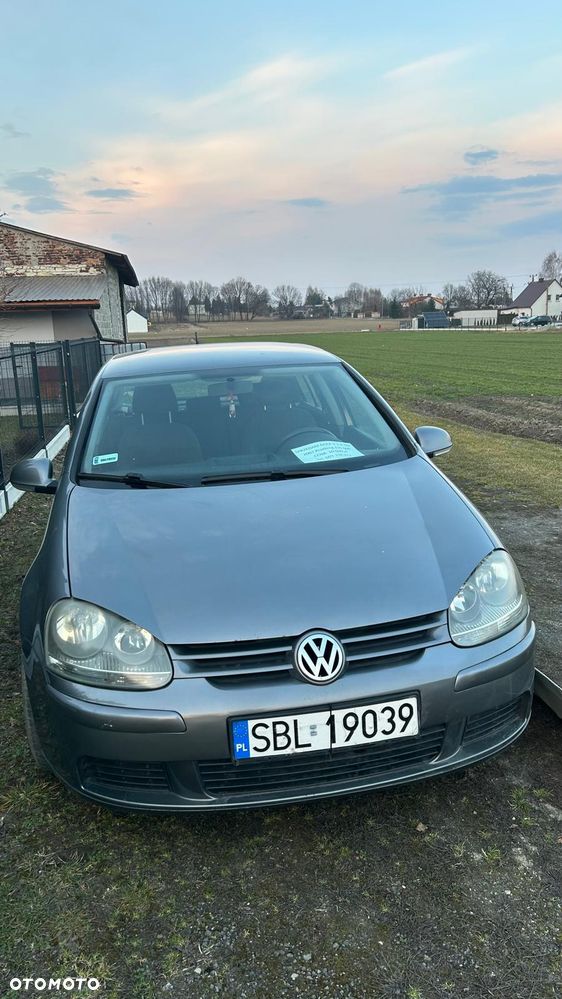 Volkswagen Golf - 1