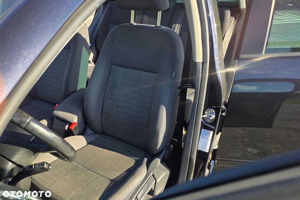 Volkswagen Golf Plus 1.9 TDI DPF Comfortline - 37
