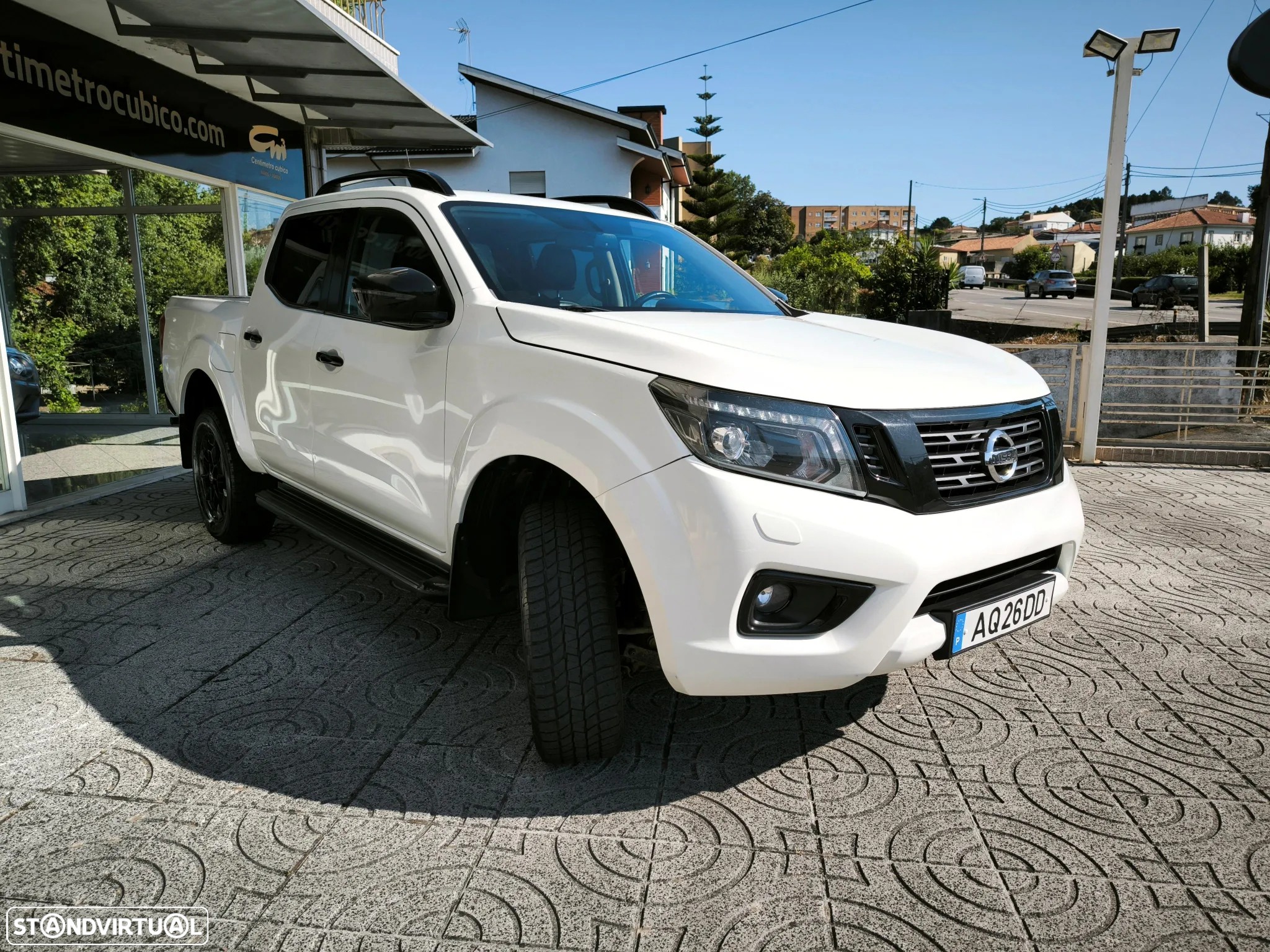 Nissan Navara 2.3 dCi CD 4WD N-Guard - 7