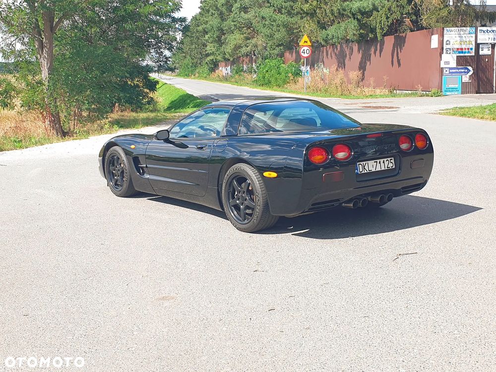 Chevrolet Corvette - 8