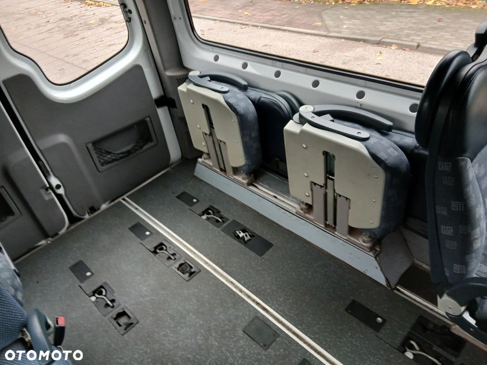 Mercedes-Benz SPRINTER - 16